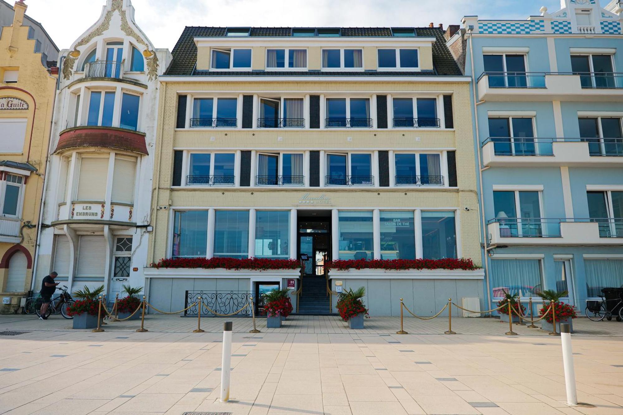 Hotel Merveilleux Cote Mer Dunkirk Exteriör bild