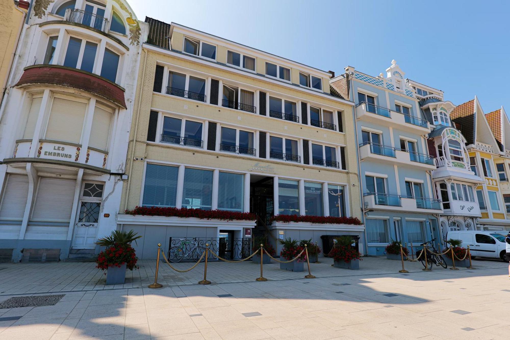 Hotel Merveilleux Cote Mer Dunkirk Exteriör bild