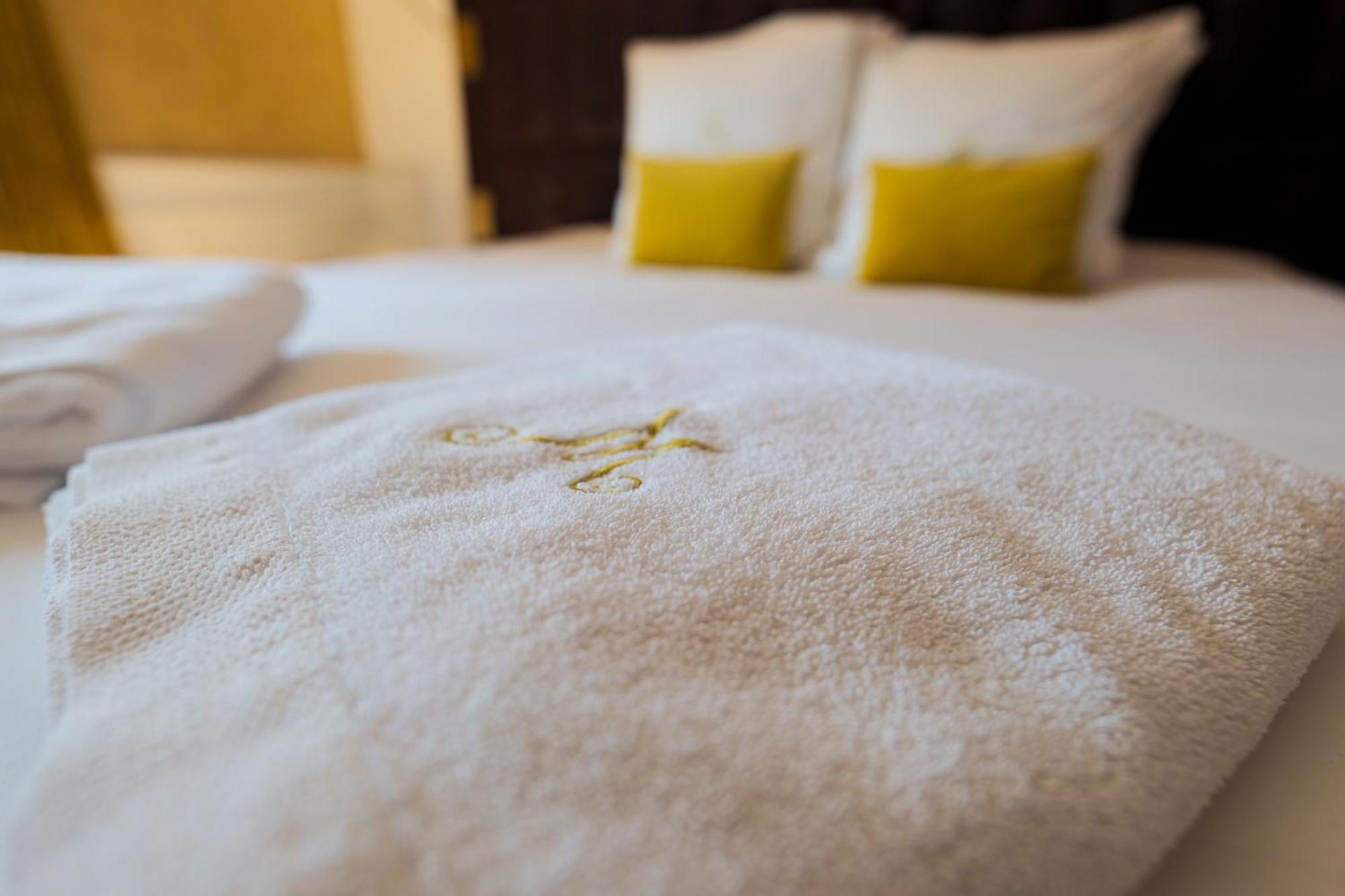 Hotel Merveilleux Cote Mer Dunkirk Exteriör bild