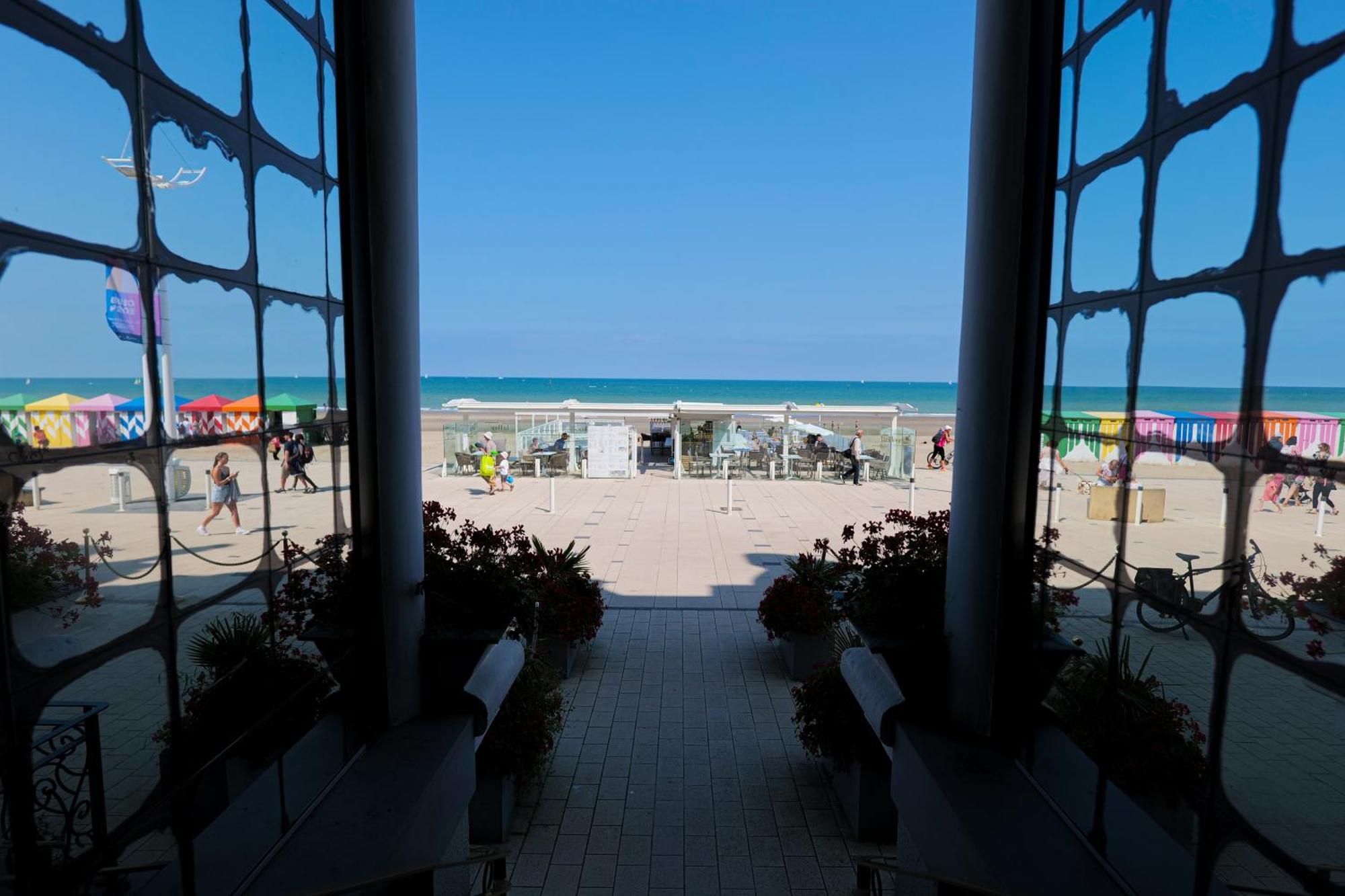 Hotel Merveilleux Cote Mer Dunkirk Exteriör bild