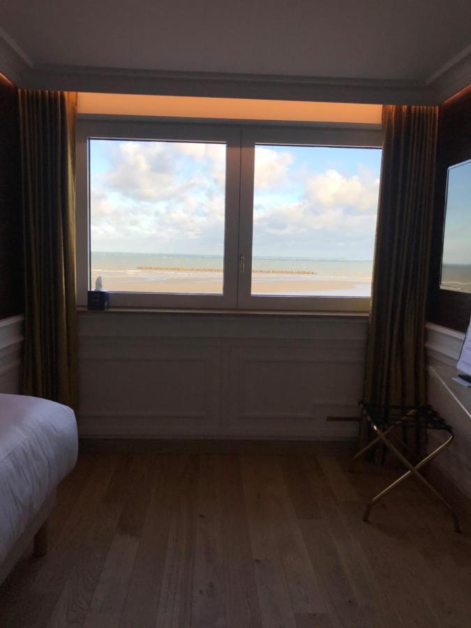 Hotel Merveilleux Cote Mer Dunkirk Exteriör bild